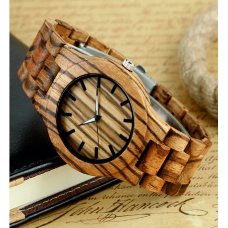 Drevené náramkové hodinky vyrobené z prírodných materiálov. Hodinky pre muža aj ženu. 
